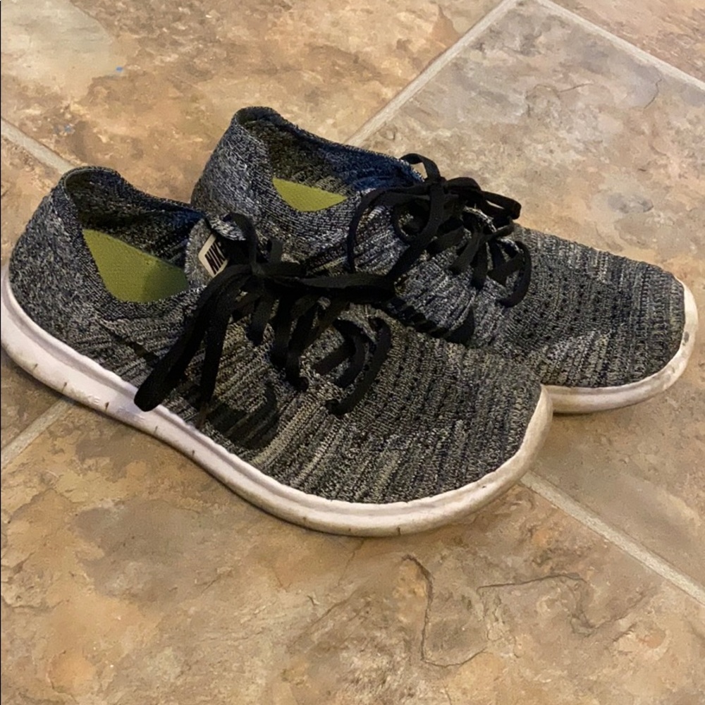 Nike free run size 7.5